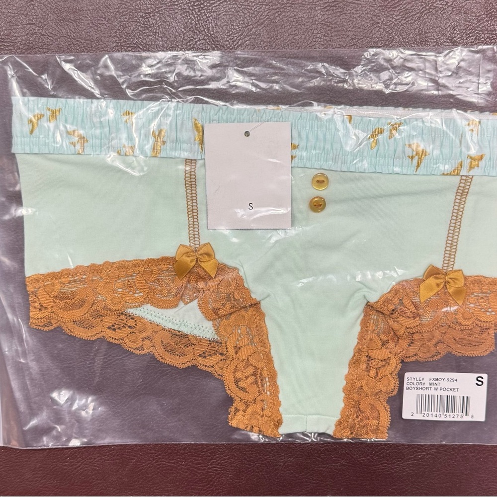Chic FOXERS Women's Boyshorts with Lace Trim - Gold and Mint - Picture 3 of 5